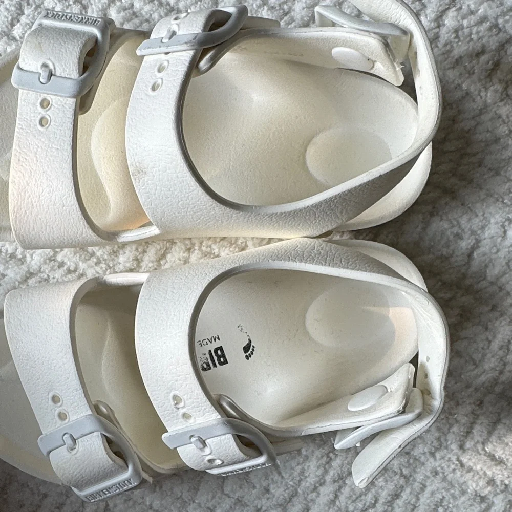 Birkenstock Kids Cream Sandals Size 26